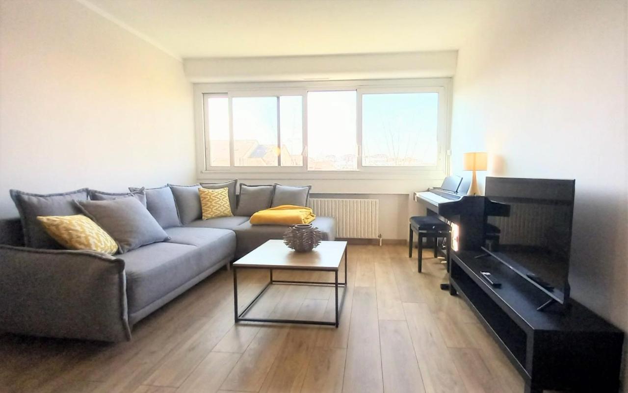 Magnifique Cocon - Metro A Republique - 2 Belles Chambres Avec Dressings - Wifi Gratuit - Netflix - Au Calme Absolu - Lumineux - Jardin Arbore Partage Dans La Residence Villeurbanne Buitenkant foto